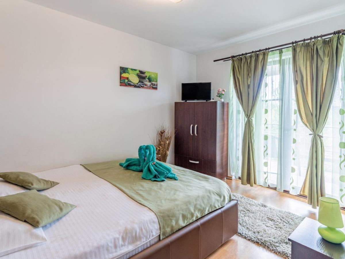 Casuta Cu Trandafiri Hotel Slanic Luaran gambar