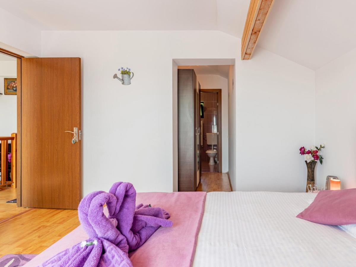 Casuta Cu Trandafiri Hotel Slanic Luaran gambar