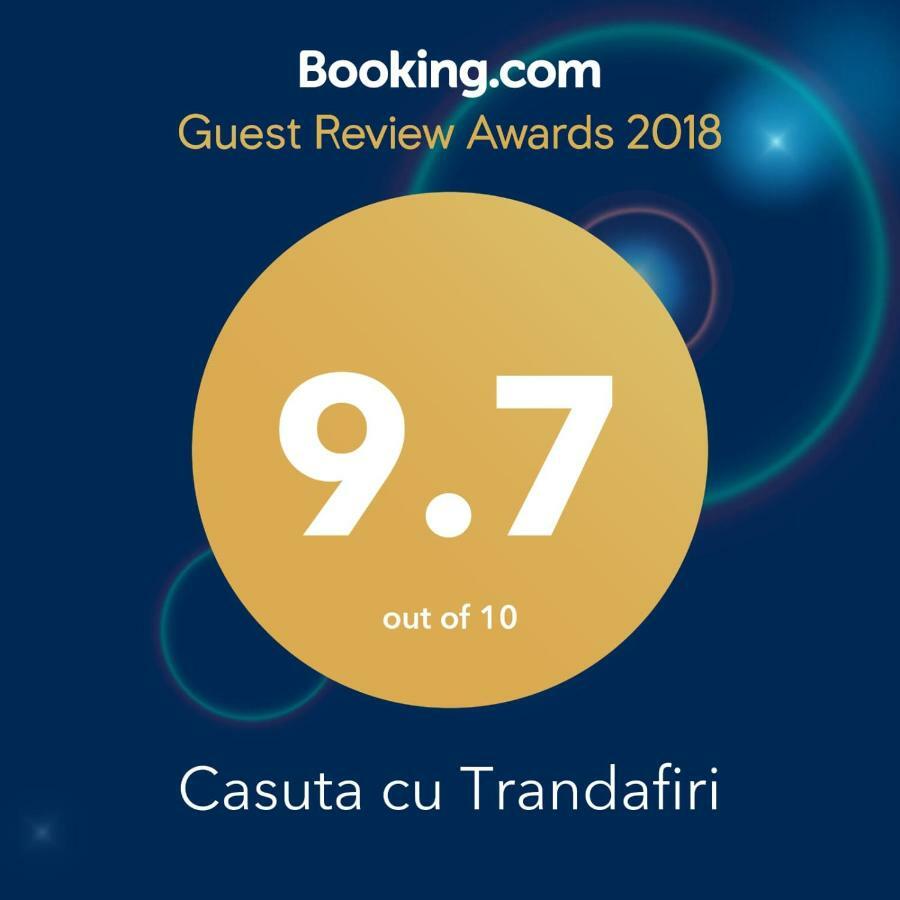 Casuta Cu Trandafiri Hotel Slanic Luaran gambar